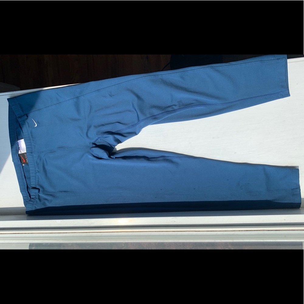 Nike Golf Pants - Picture 2 of 3